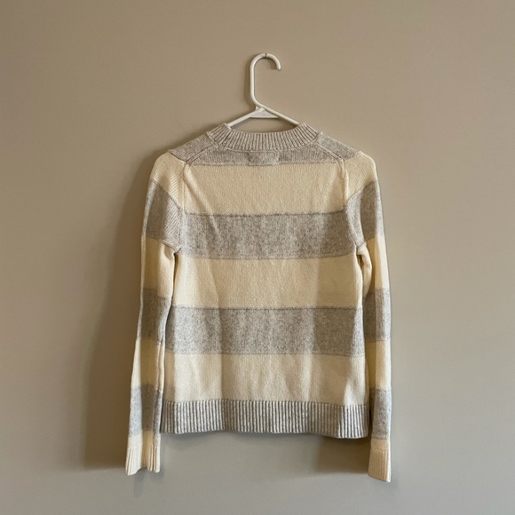 Banana Republic Crew Neck Thick Striped Sweater, Size XS - Picture 3 of 3